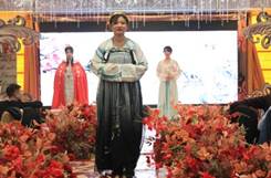 说明:D:\中钢马矿院\BETVLCTOR伟德国际官网平台MBA\晚会\IMG_2753.JPG